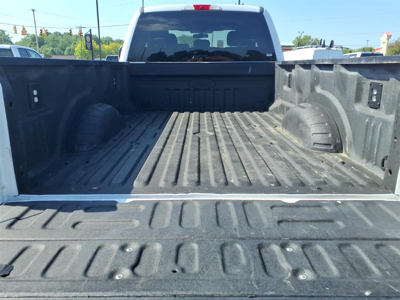 Ford Super Duty F-350 SRW Lariat 4WD SuperCab 8' Box 2019