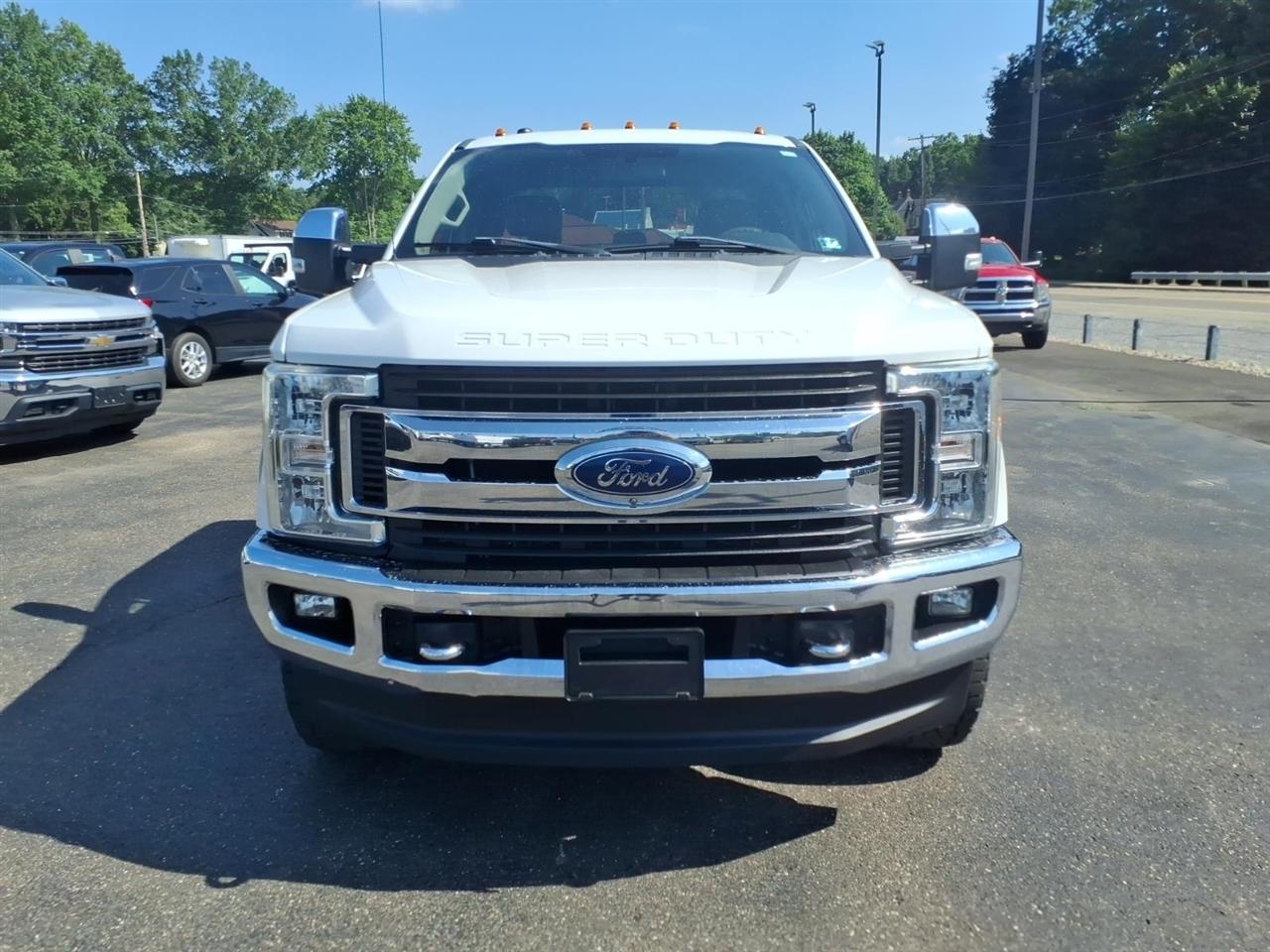 Ford Super Duty F-350 SRW XLT 4WD SuperCab 8' Box 2019