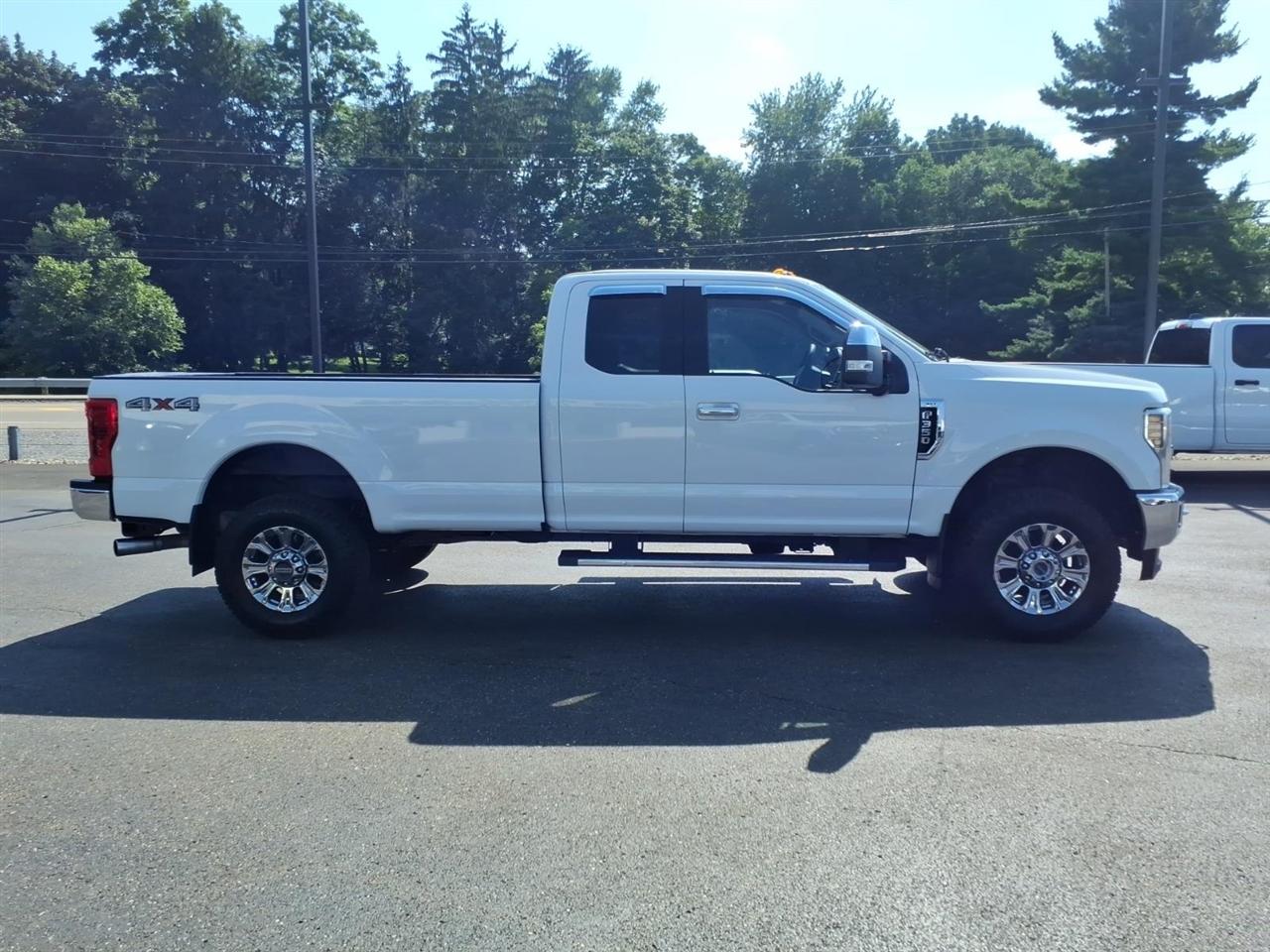 Ford Super Duty F-350 SRW XLT 4WD SuperCab 8' Box 2019