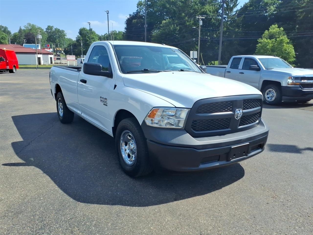 RAM 1500 Classic Tradesman 4x2 Reg Cab 8' Box 2021