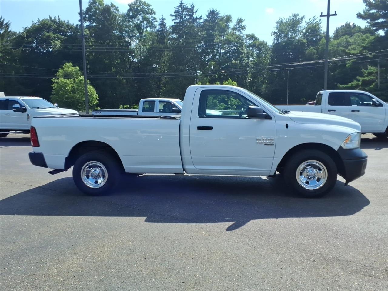 RAM 1500 Classic Tradesman 4x2 Reg Cab 8' Box 2021