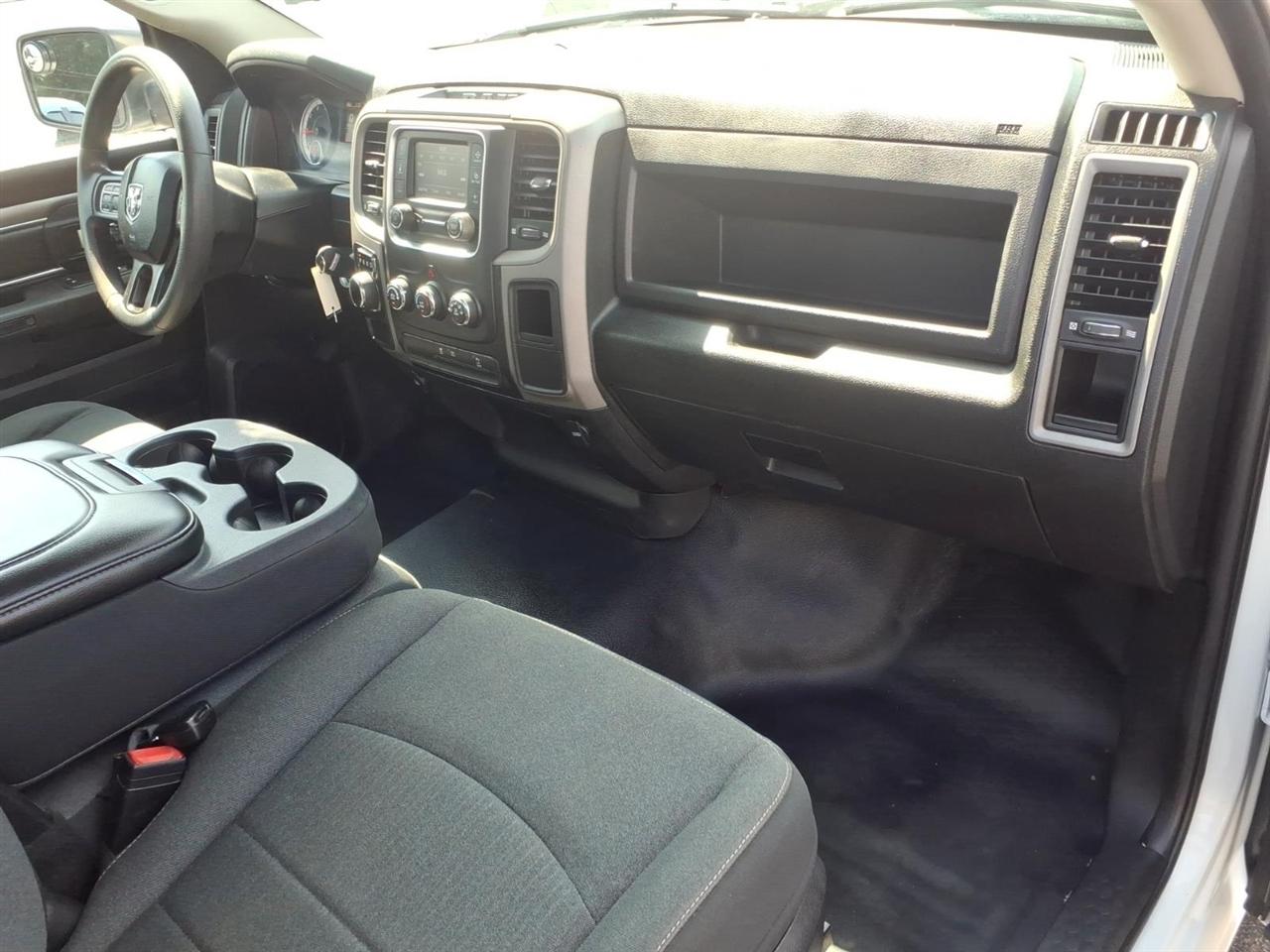 RAM 1500 Classic Tradesman 4x2 Reg Cab 8' Box 2021