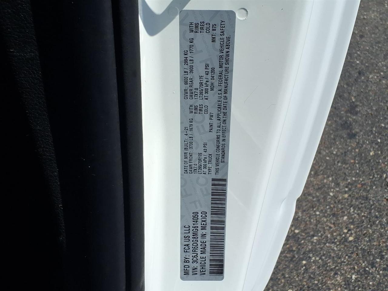 RAM 1500 Classic Tradesman 4x2 Reg Cab 8' Box 2021