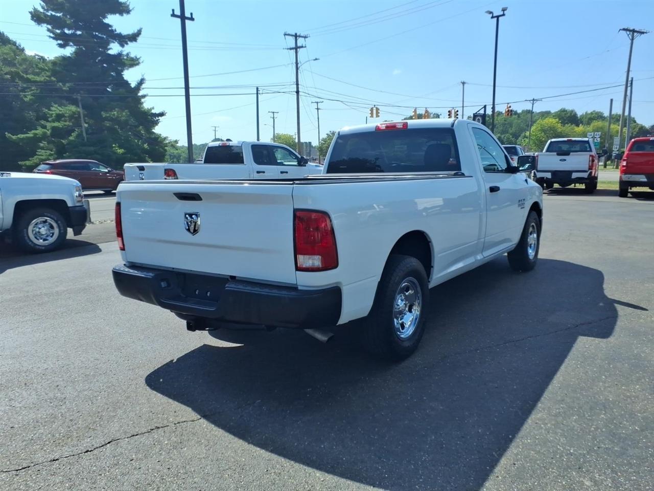 RAM 1500 Classic Tradesman 4x2 Reg Cab 8' Box 2021