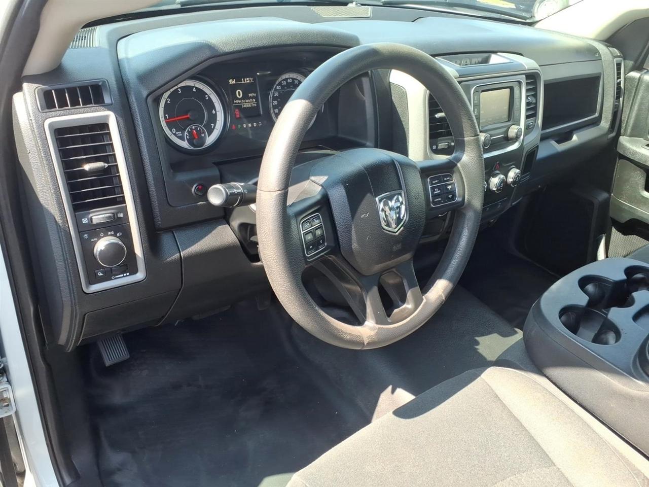 RAM 1500 Classic Tradesman 4x2 Reg Cab 8' Box 2021