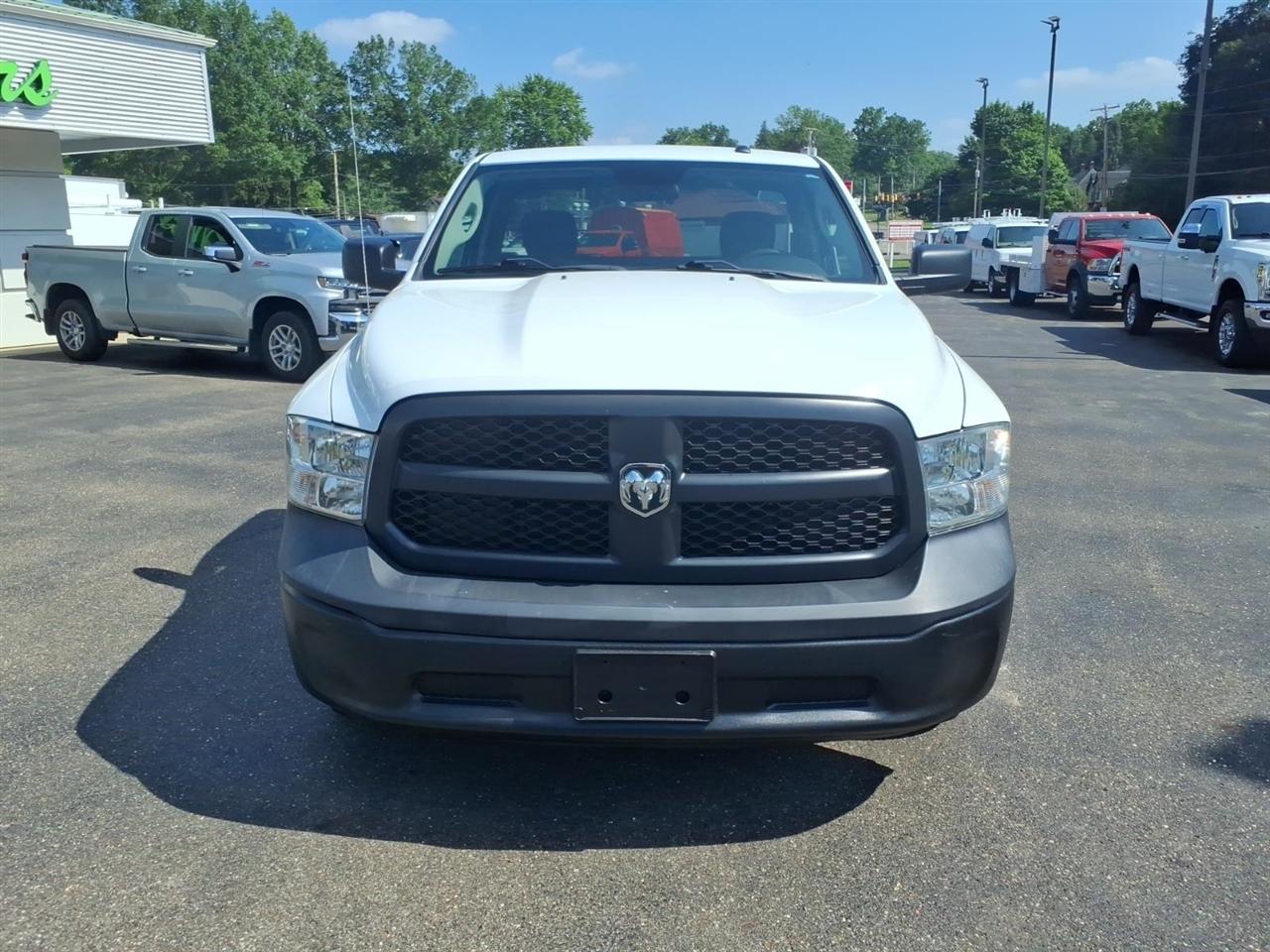 RAM 1500 Classic Tradesman 4x2 Reg Cab 8' Box 2021
