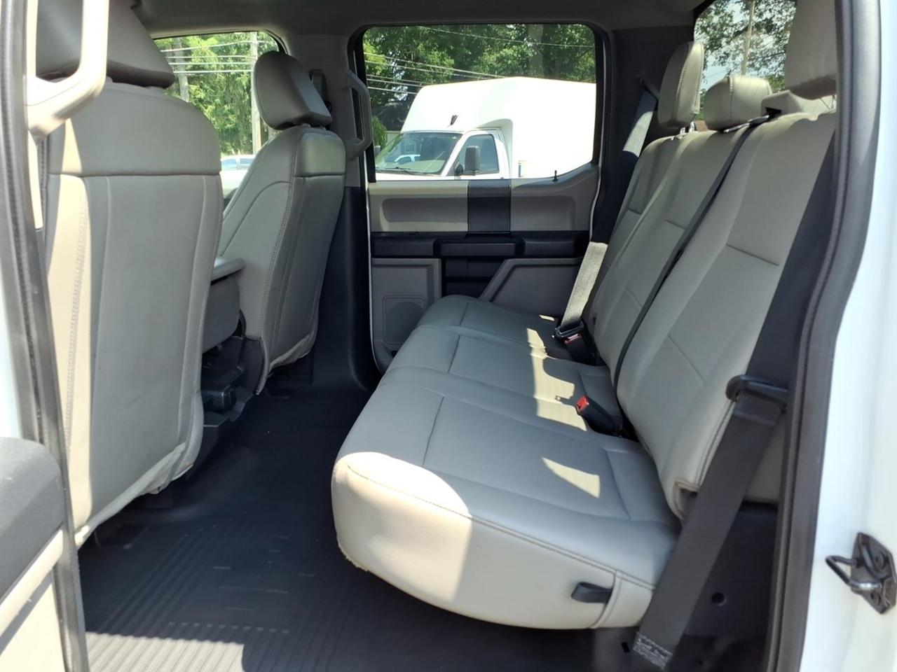 Ford Super Duty F-250 SRW XL 4WD Crew Cab 8' Box 2022