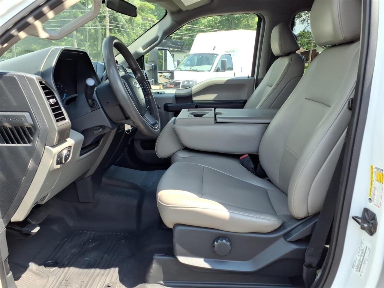 Ford Super Duty F-250 SRW XL 4WD Crew Cab 8' Box 2022