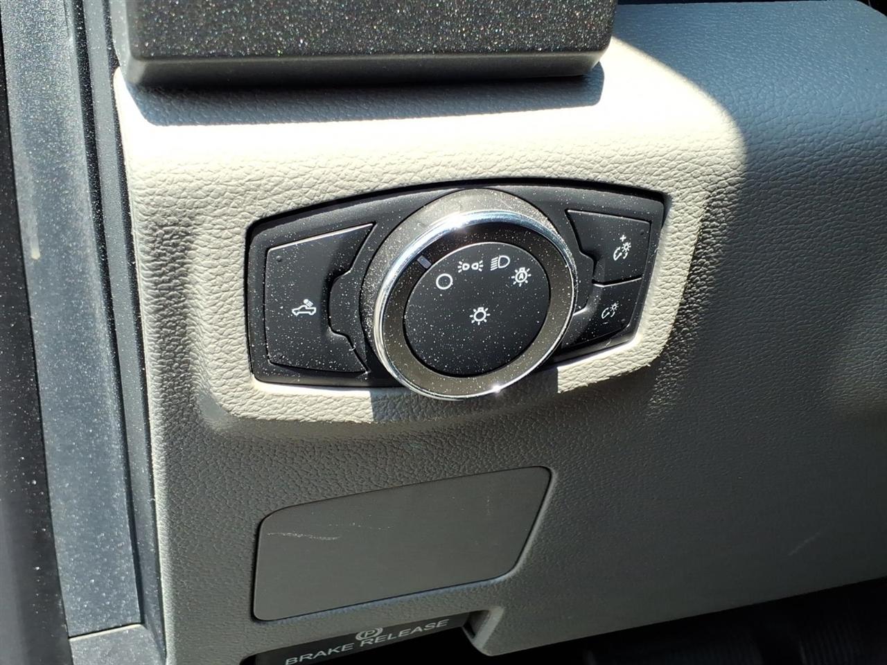 Ford Super Duty F-250 SRW XL 4WD Crew Cab 8' Box 2022