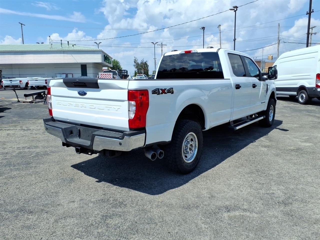 Ford Super Duty F-250 SRW XL 4WD Crew Cab 8' Box 2022