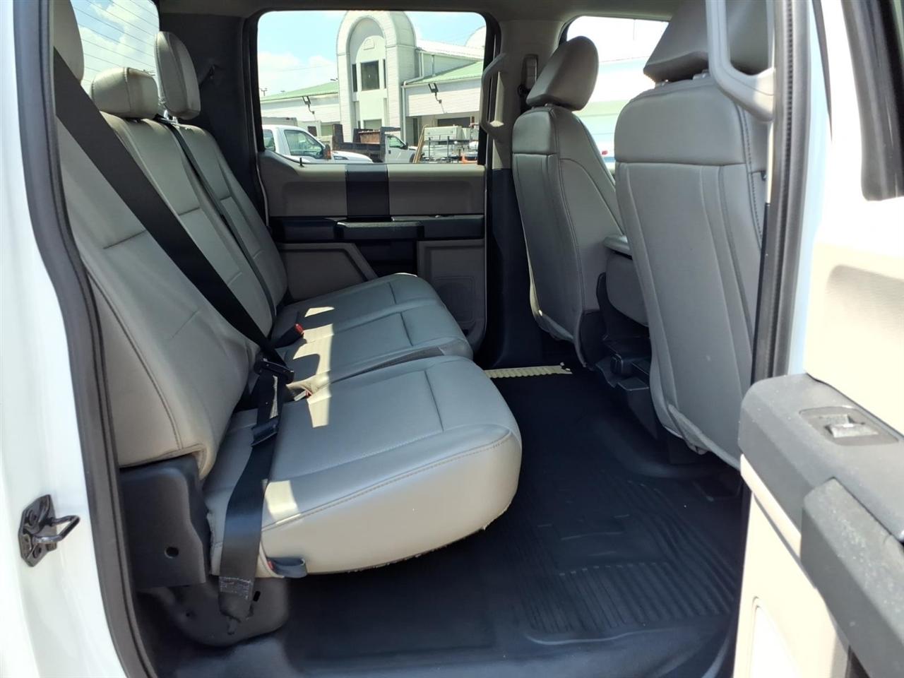 Ford Super Duty F-250 SRW XL 4WD Crew Cab 8' Box 2022