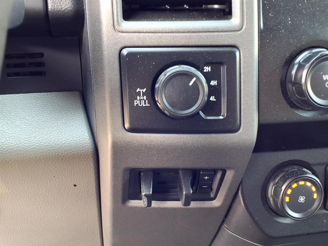 Ford Super Duty F-250 SRW XL 4WD Crew Cab 8' Box 2022