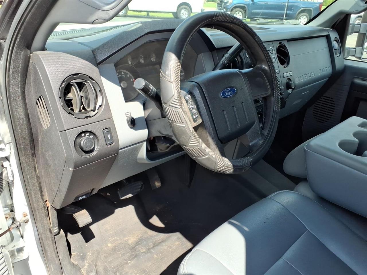 Ford Super Duty F-250 SRW 2WD SuperCab 142" XLT 2015