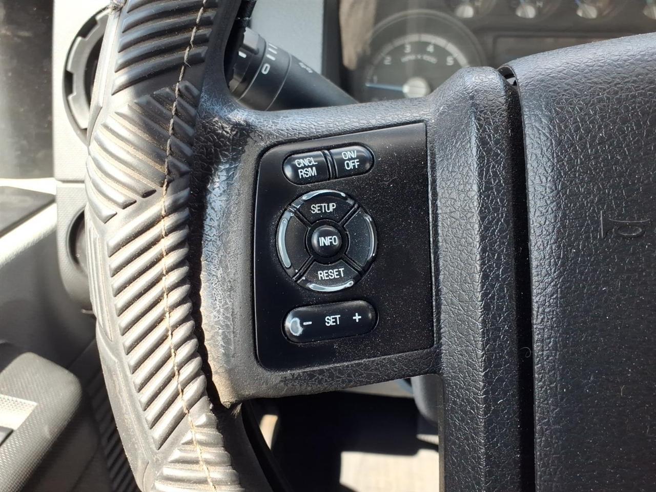 Ford Super Duty F-250 SRW 2WD SuperCab 142" XLT 2015