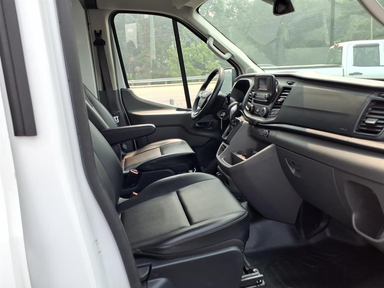 Ford Transit Cargo Van T-250 130" Med Rf 9070 GVWR RWD 2021