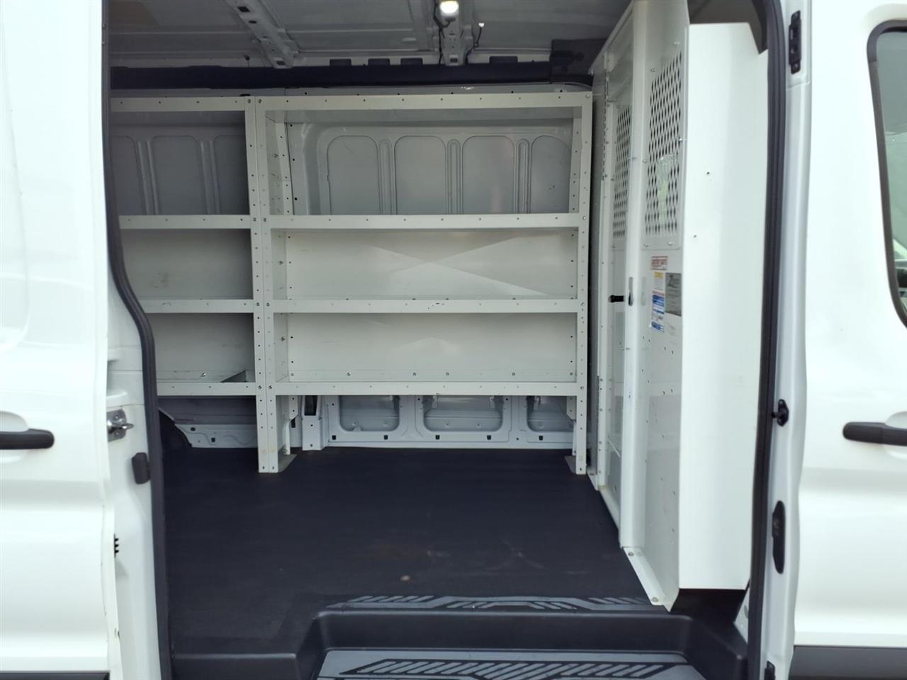 Ford Transit Cargo Van T-250 130" Med Rf 9070 GVWR RWD 2021
