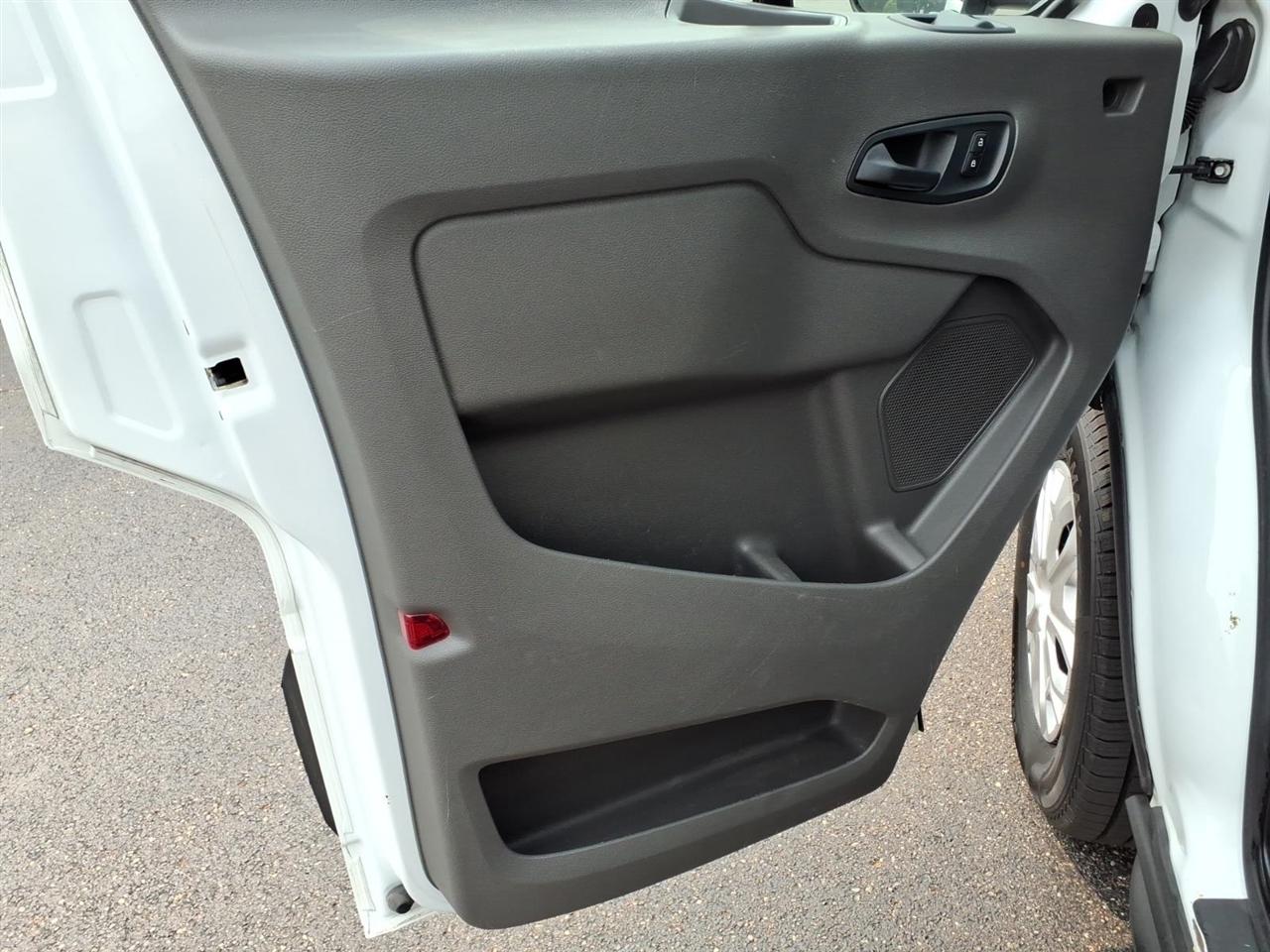 Ford Transit Cargo Van T-250 130" Med Rf 9070 GVWR RWD 2021