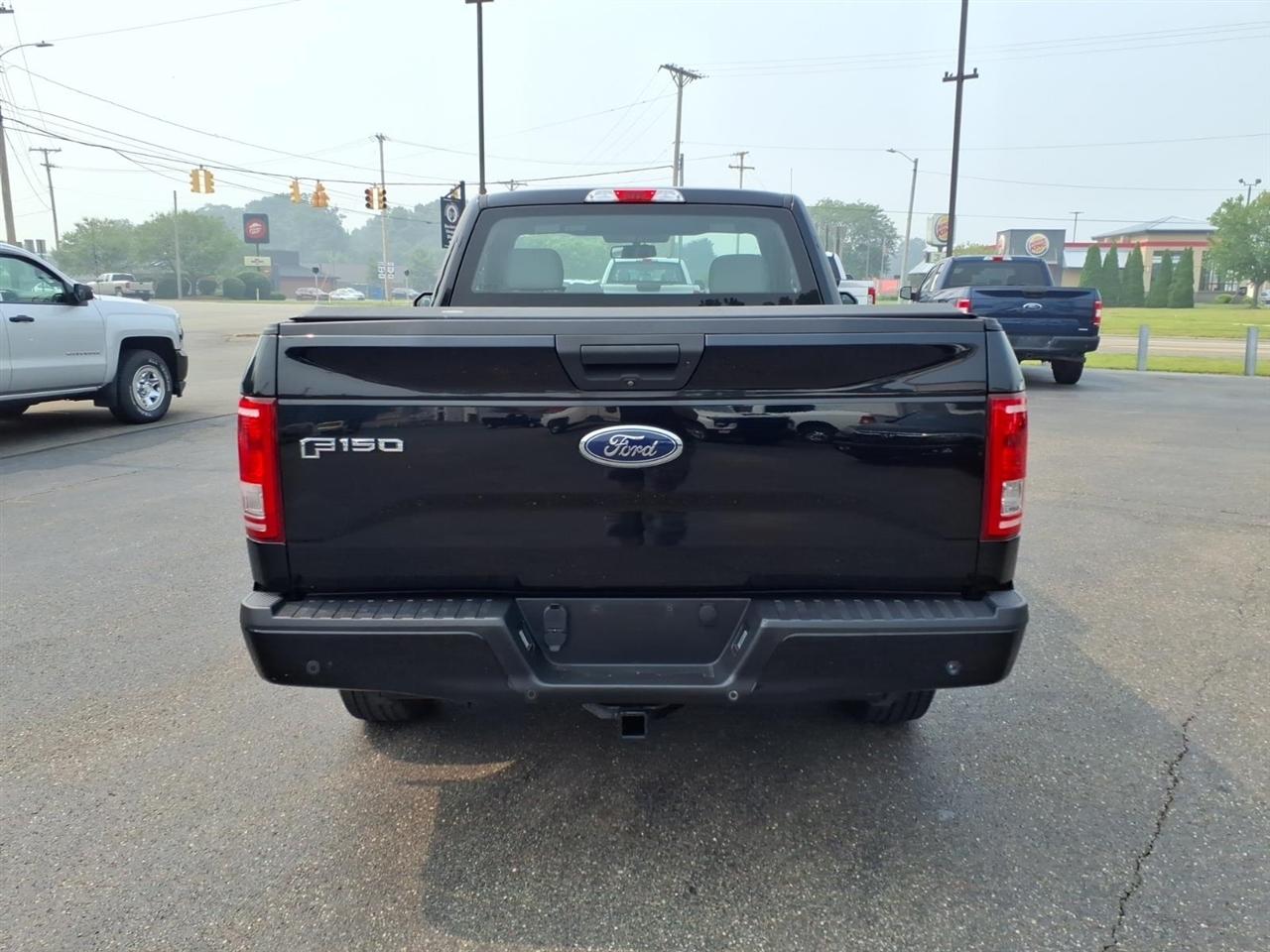 Ford F-150 4WD Reg Cab 141" XLT 2016