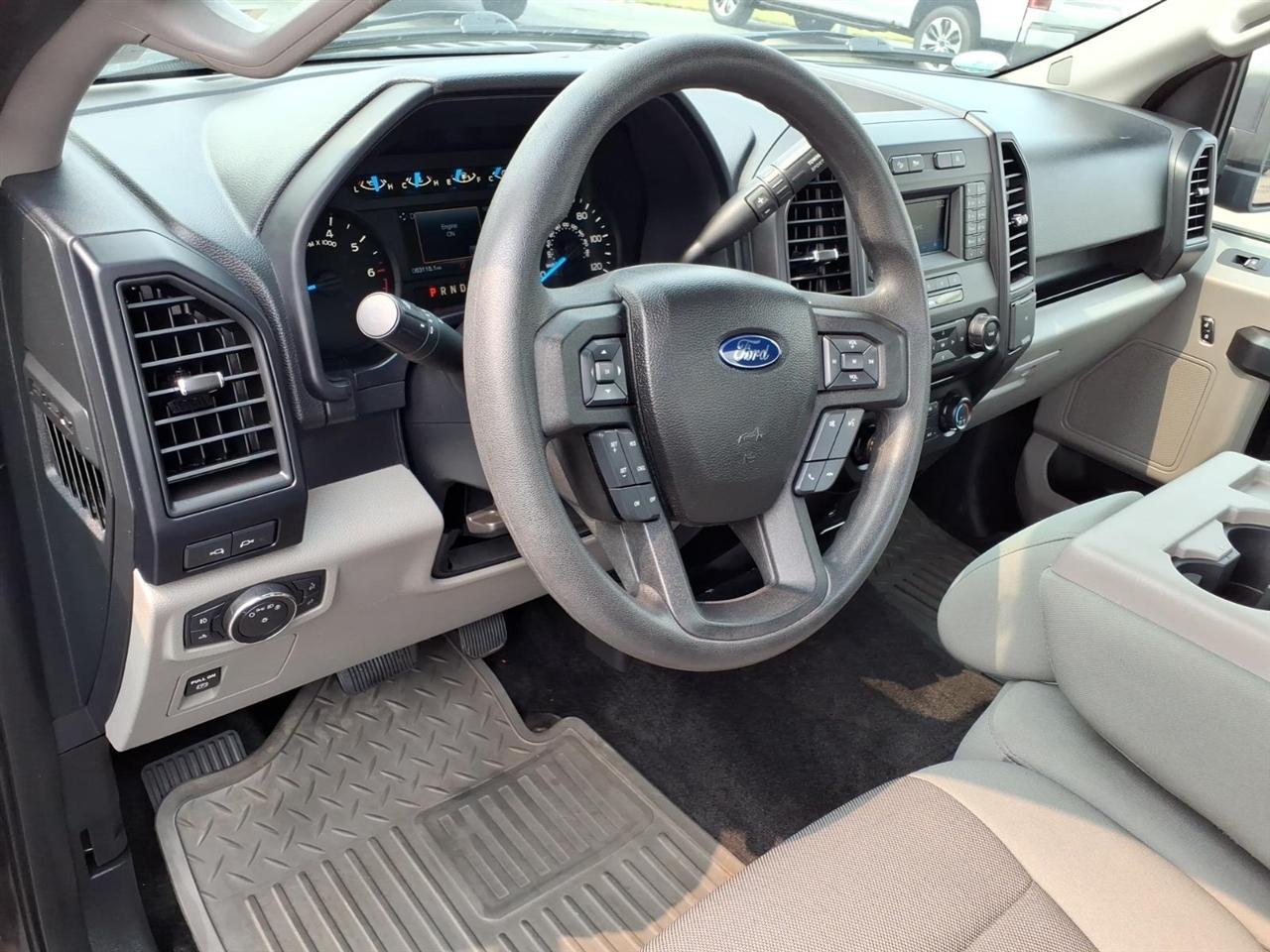 Ford F-150 4WD Reg Cab 141" XLT 2016