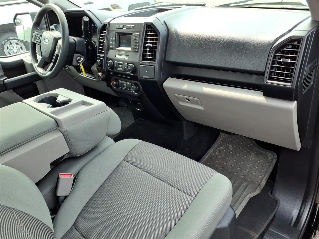 Ford F-150 4WD Reg Cab 122.5" XL 2016