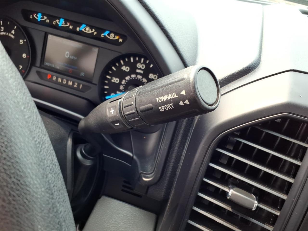 Ford F-150 4WD Reg Cab 122.5" XL 2016