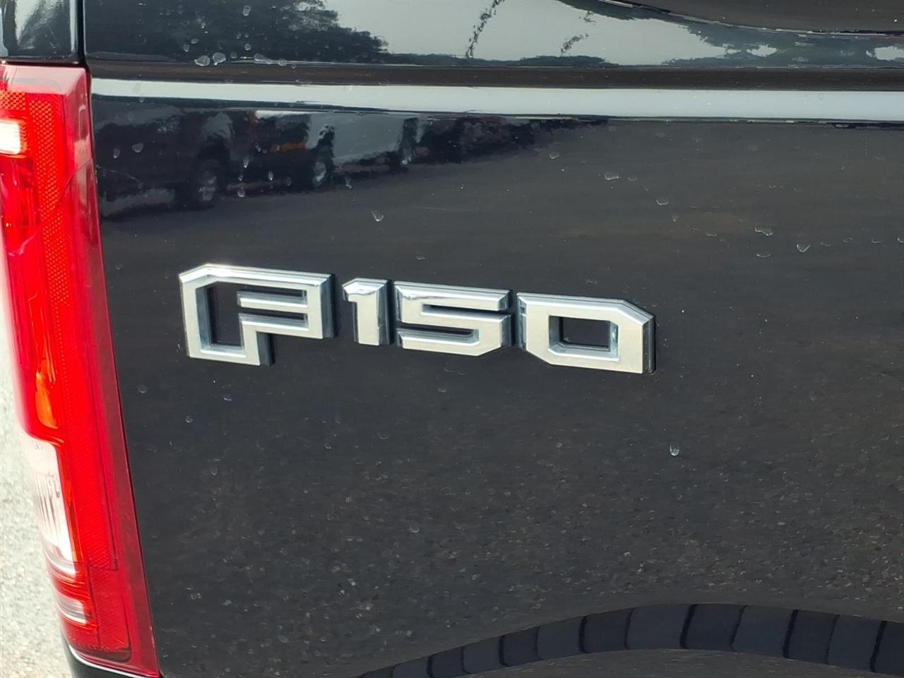 Ford F-150 4WD Reg Cab 122.5" XL 2016