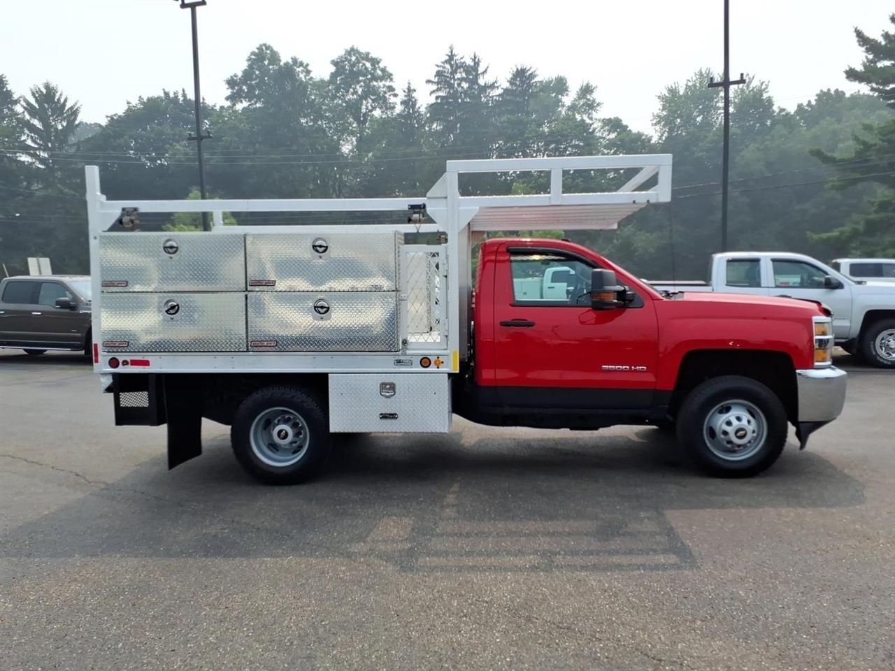 Chevrolet Silverado 3500HD 2WD Reg Cab 137.5" WB, 59.06" CA WT 2016
