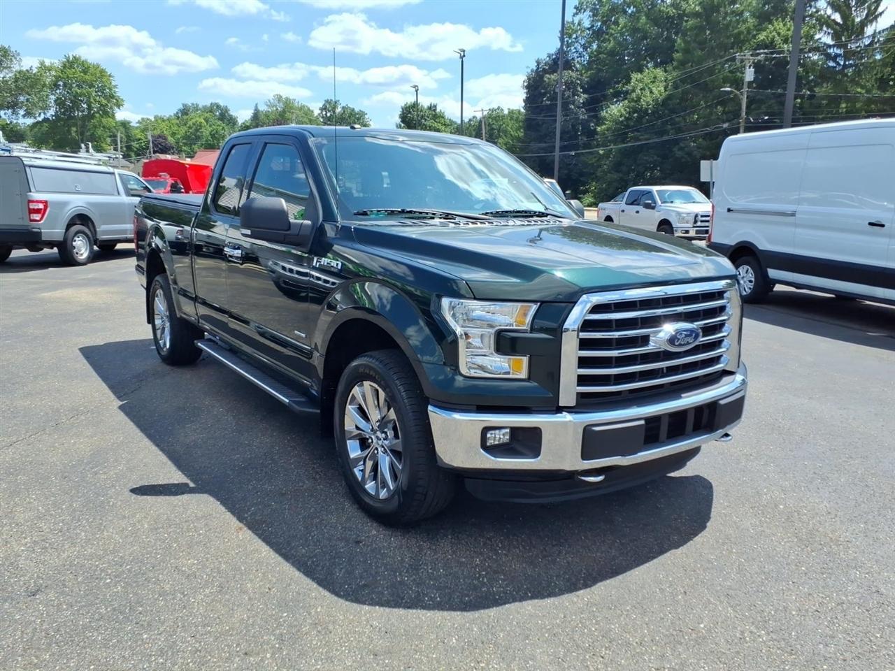 Ford F-150 4WD SuperCab 145" XLT 2016