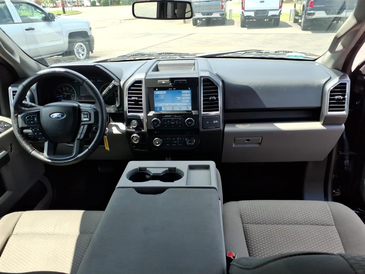 Ford F-150 4WD SuperCab 145" XLT 2016