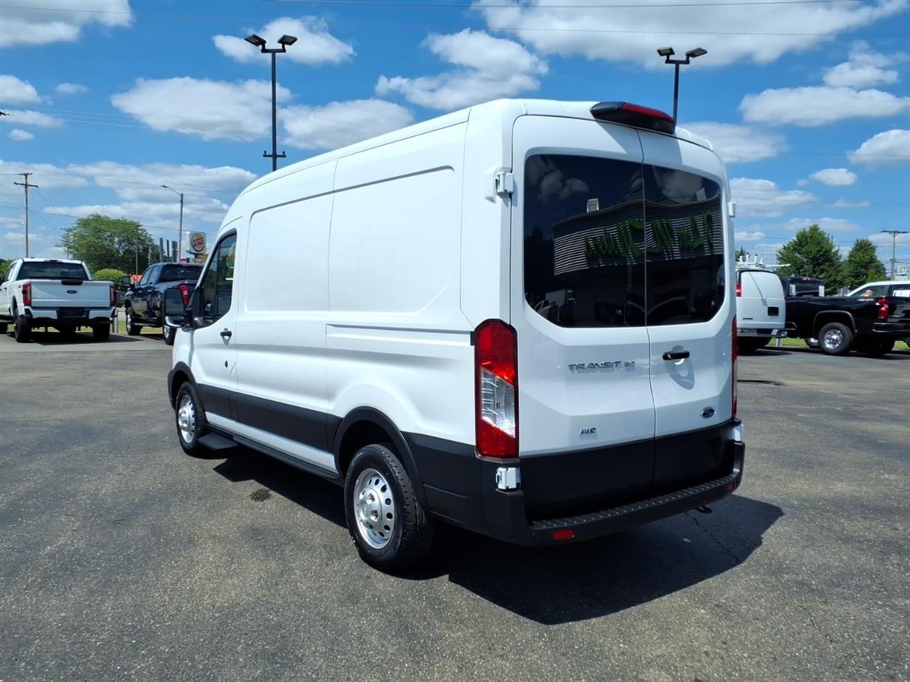 Ford Transit Cargo Van T-150 130" Med Rf 8670 GVWR AWD 2021