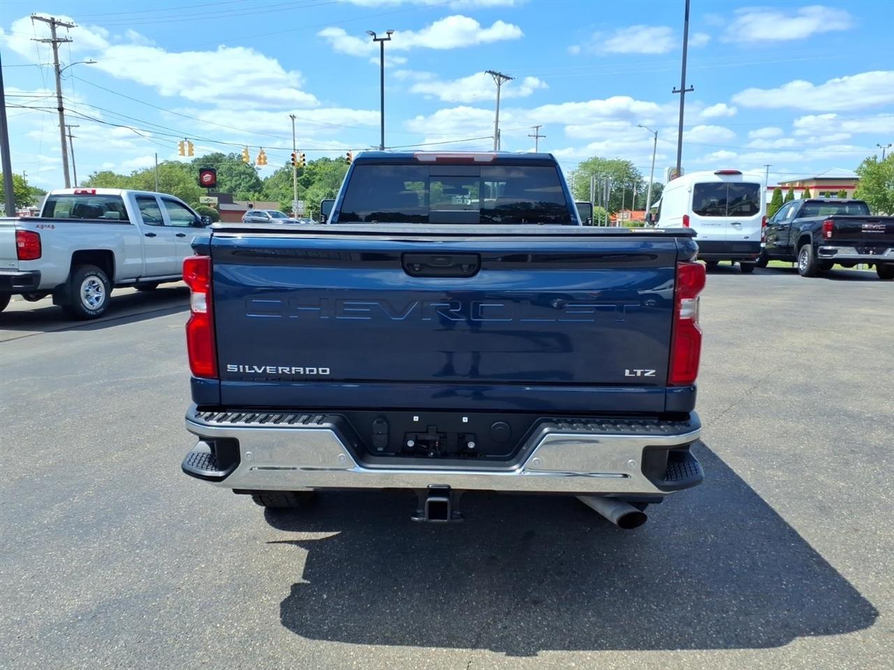 Chevrolet Silverado 2500HD 4WD Crew Cab 172" LTZ 2023