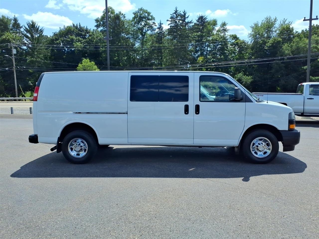 Chevrolet Express Cargo Van RWD 3500 155" 2018