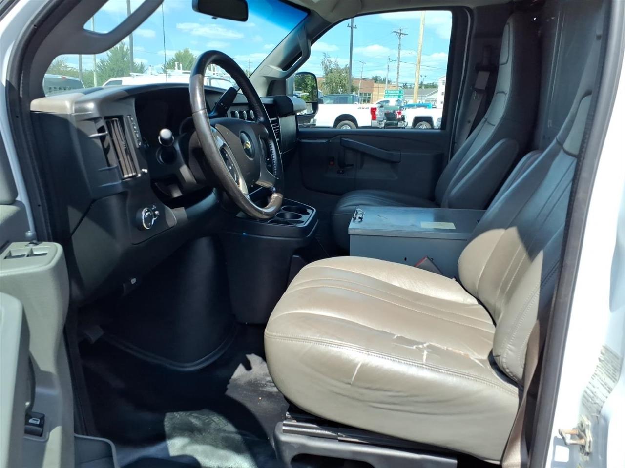 Chevrolet Express Cargo Van RWD 3500 155" 2018