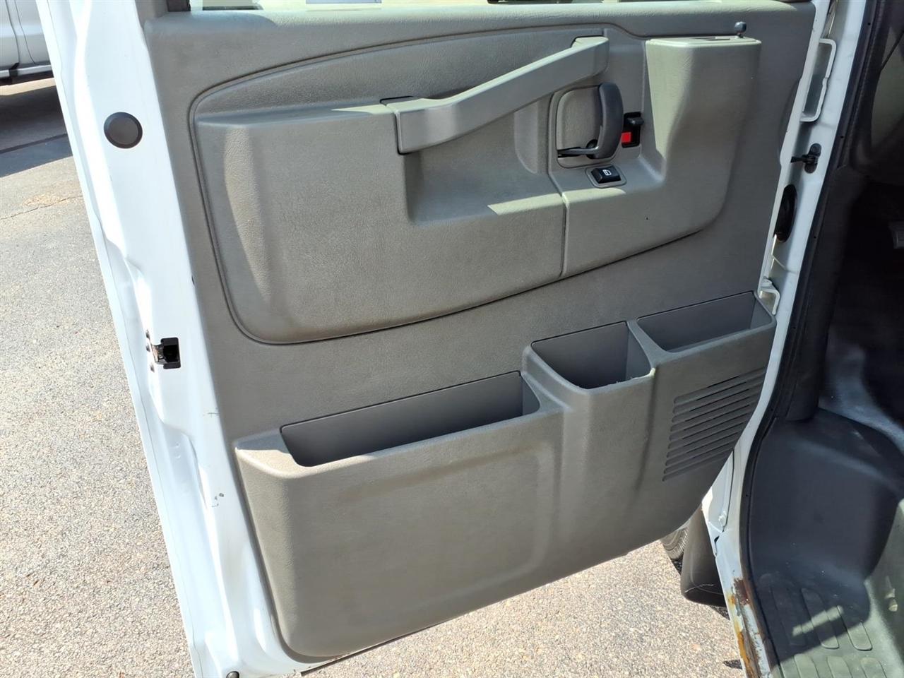 Chevrolet Express Cargo Van RWD 3500 155" 2018