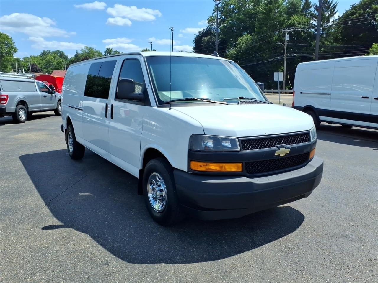 Chevrolet Express Cargo Van RWD 3500 155" 2018