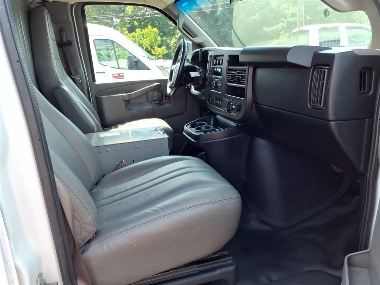Chevrolet Express Cargo Van RWD 3500 155" 2018