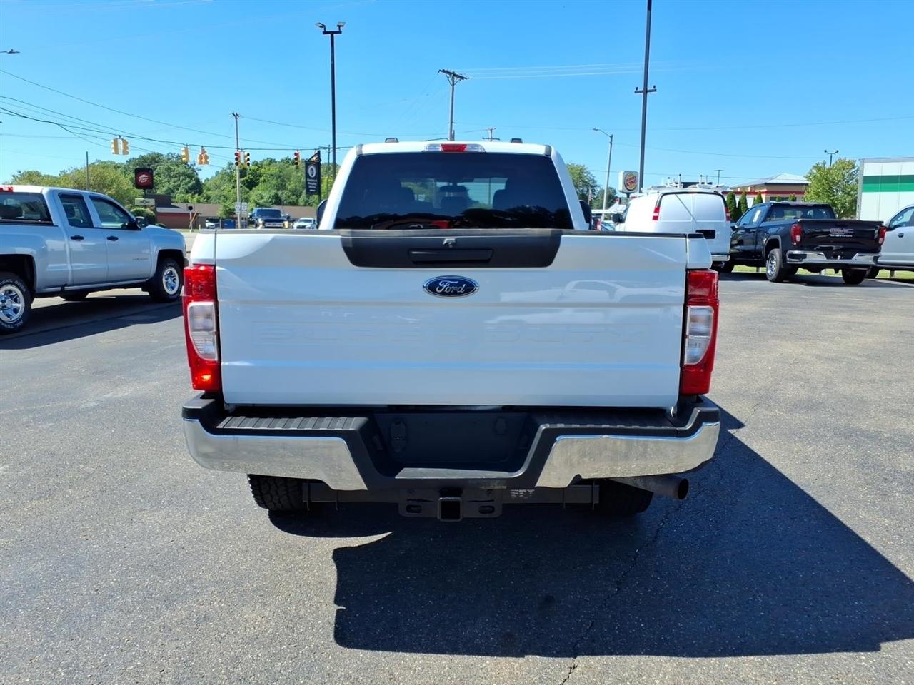 Ford Super Duty F-250 SRW XL 4WD Crew Cab 6.75' Box 2022