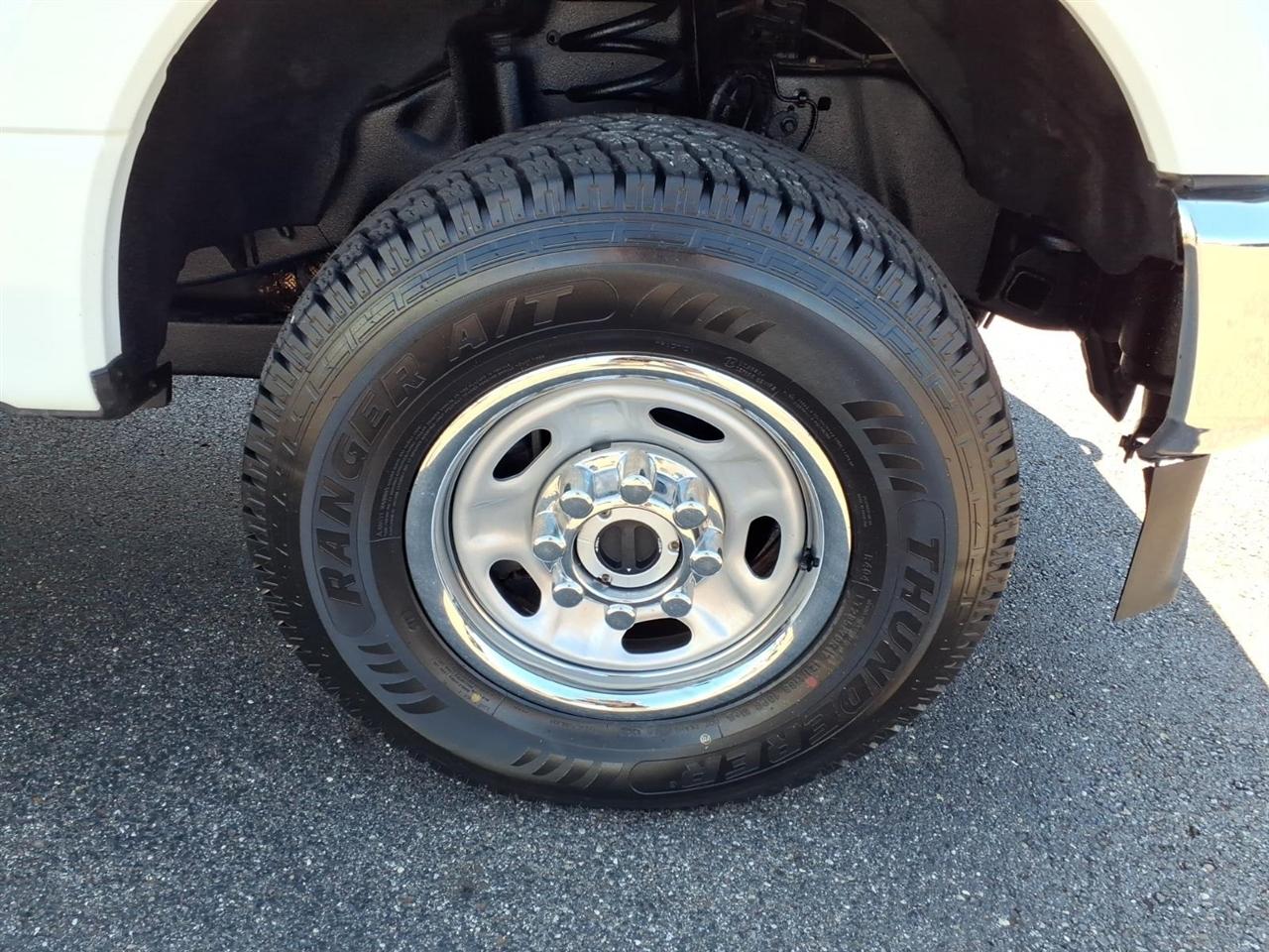 Ford Super Duty F-250 SRW XL 4WD Crew Cab 6.75' Box 2022