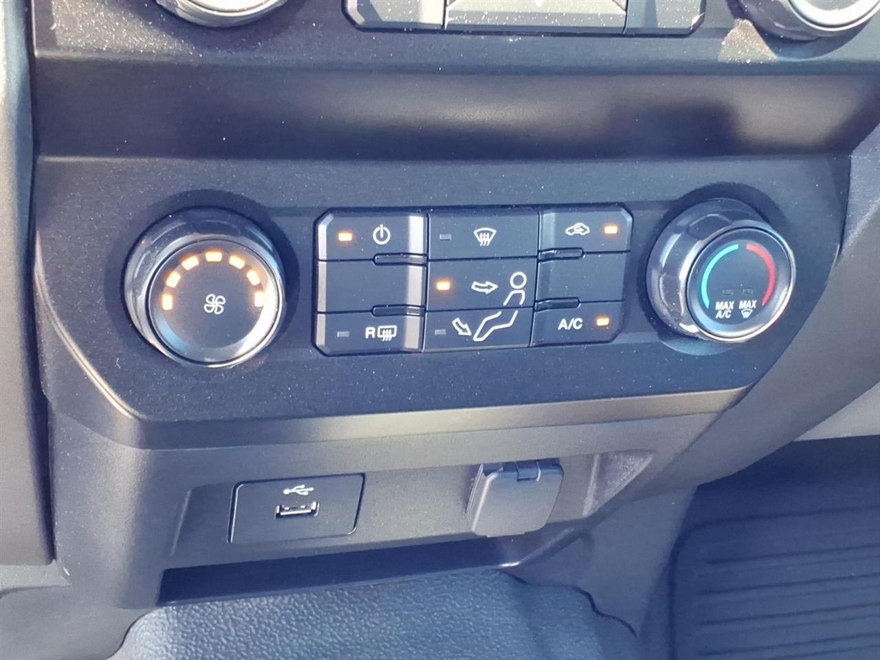Ford Super Duty F-250 SRW XL 4WD Crew Cab 6.75' Box 2022