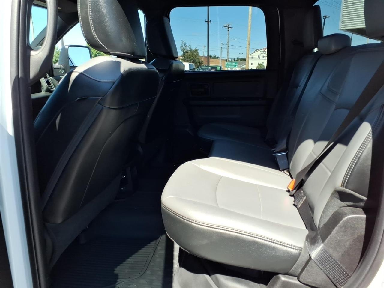 RAM 2500 Tradesman 4x4 Crew Cab 8' Box 2024