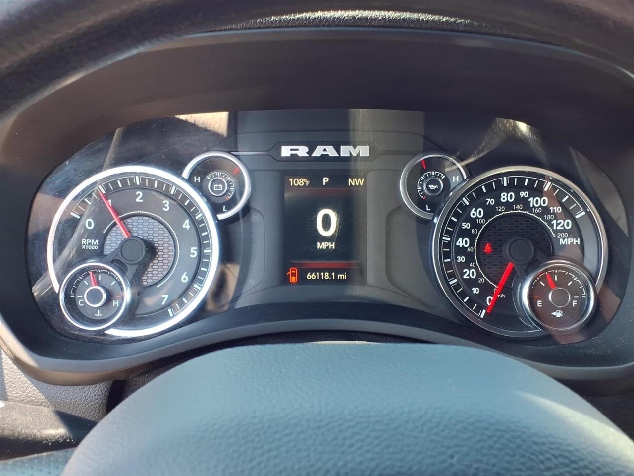 RAM 2500 Tradesman 4x4 Crew Cab 8' Box 2024