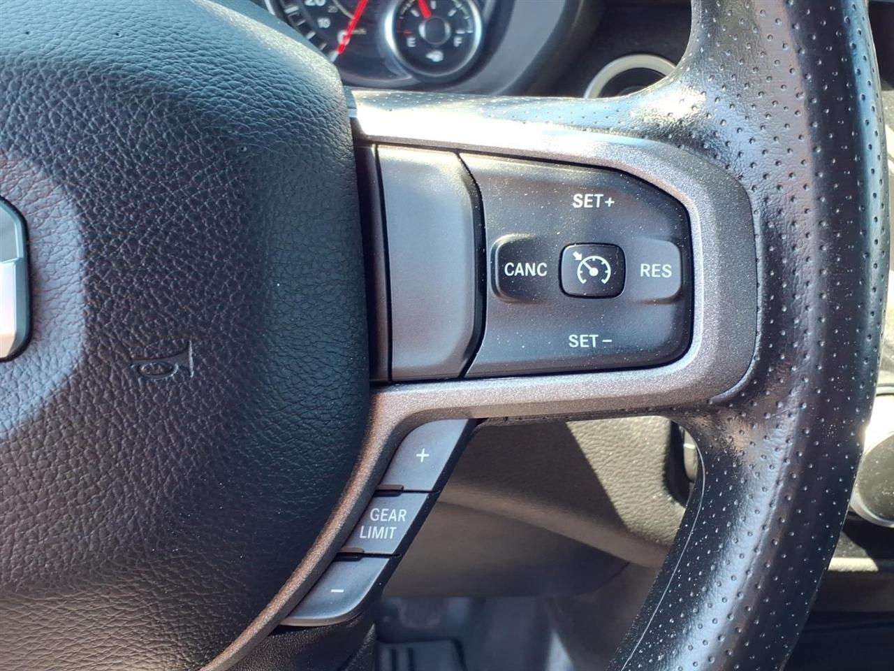 RAM 2500 Tradesman 4x4 Crew Cab 8' Box 2024