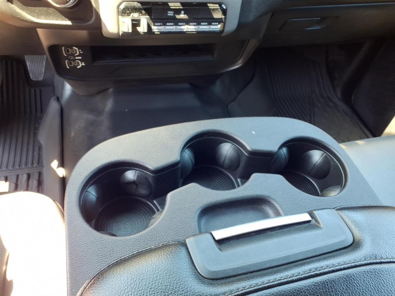 RAM 2500 Tradesman 4x4 Crew Cab 8' Box 2024