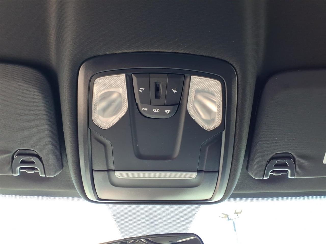 RAM 2500 Tradesman 4x4 Crew Cab 8' Box 2024