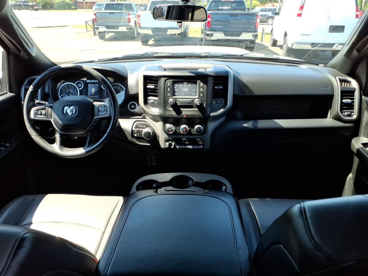 RAM 2500 Tradesman 4x4 Crew Cab 8' Box 2024