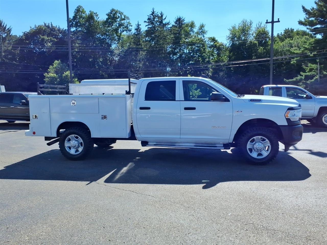 RAM 2500 Tradesman 4x4 Crew Cab 8' Box 2020