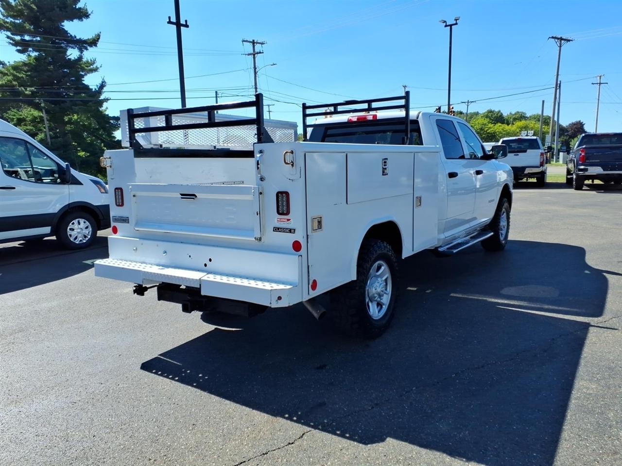 RAM 2500 Tradesman 4x4 Crew Cab 8' Box 2020