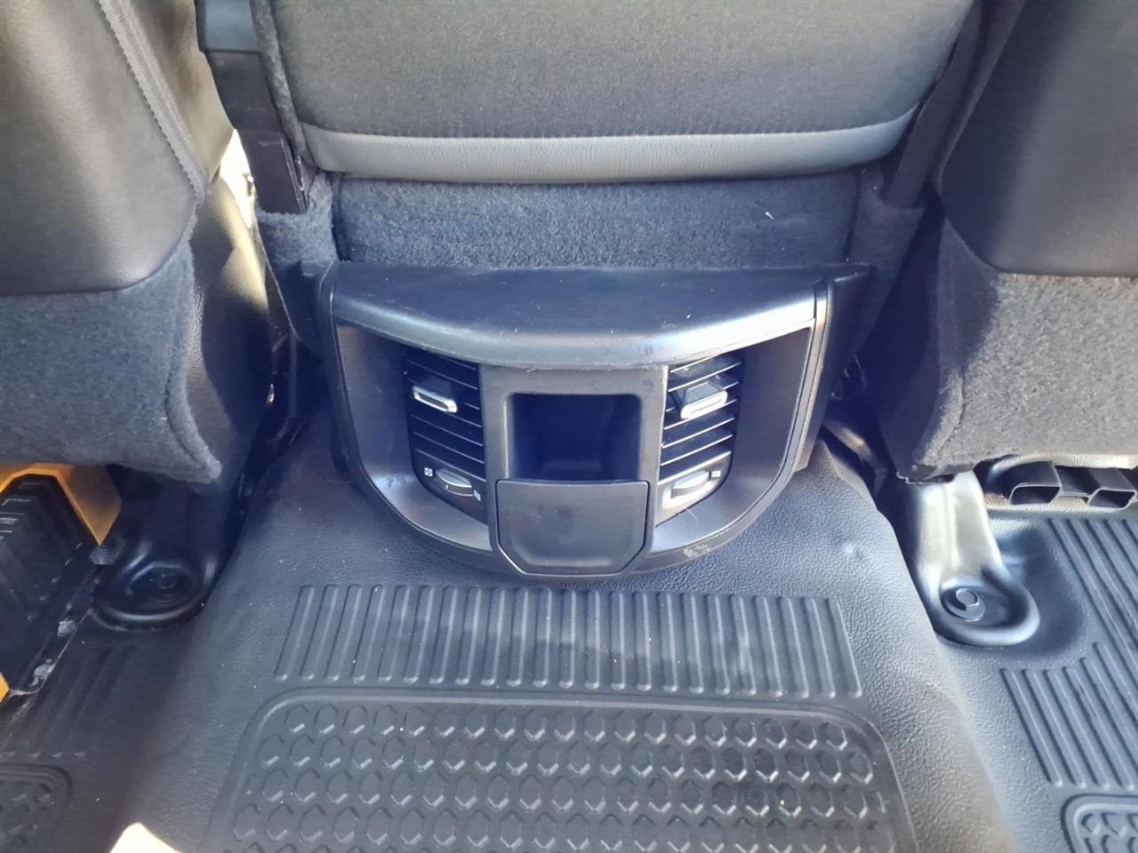 RAM 2500 Tradesman 4x4 Crew Cab 8' Box 2020
