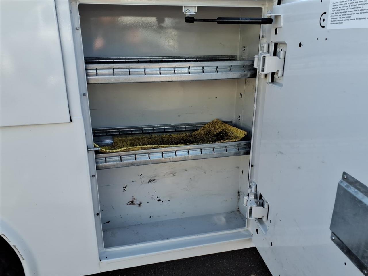 RAM 2500 Tradesman 4x4 Crew Cab 8' Box 2020
