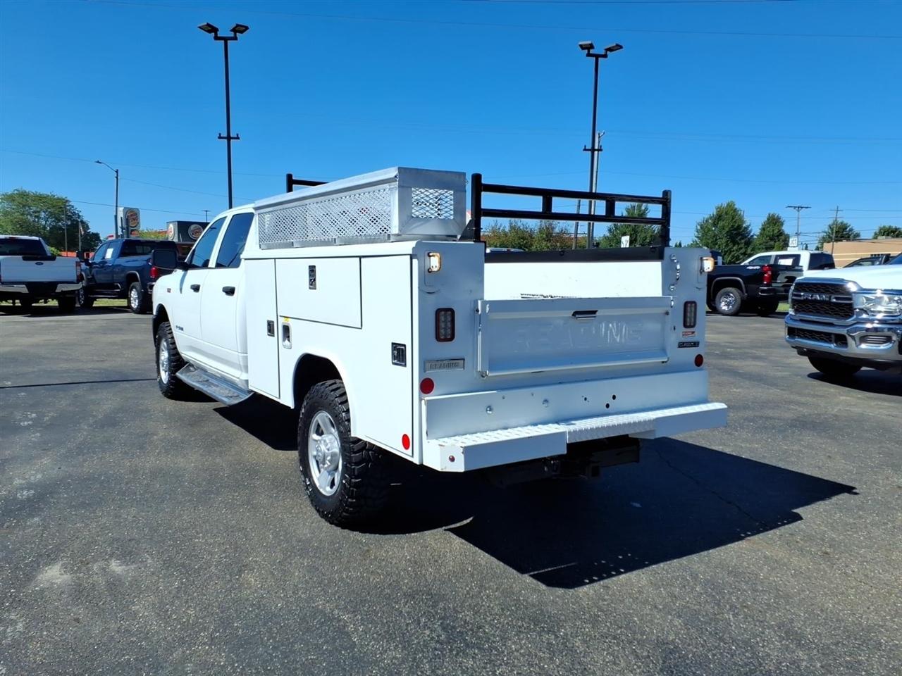 RAM 2500 Tradesman 4x4 Crew Cab 8' Box 2020